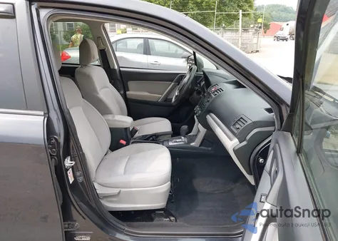 2015 Subaru Forester 2.5I Premium z USA, uszkodzony, nr VIN JF2SJADC2FH811388